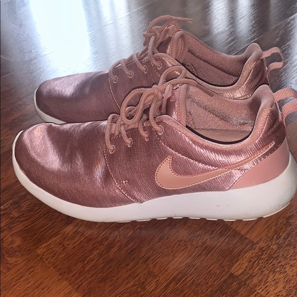Nike Roshe One Premium Rust Pink - Picture 3 of 6